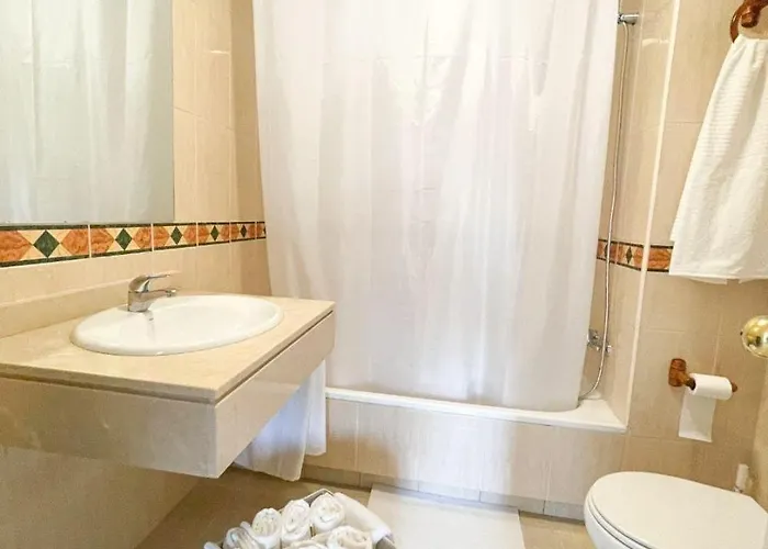 Azalea Carihuela * Τορρεμολίνος