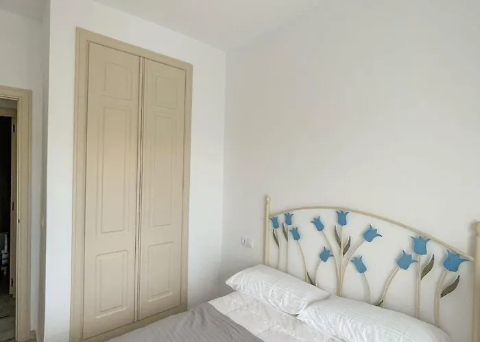 Azalea Carihuela * Τορρεμολίνος